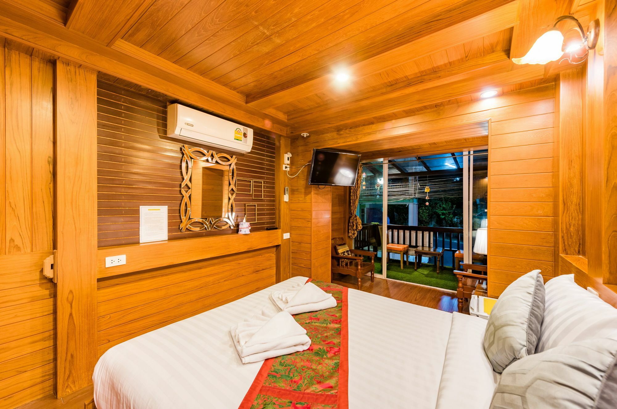 Villa Baan Ratchapruek Phuket Exterior foto